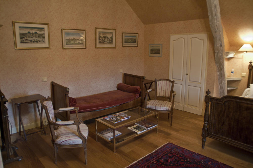 Bed and Breakfast Manoir Du Bois Noblet Louerre Habitación foto